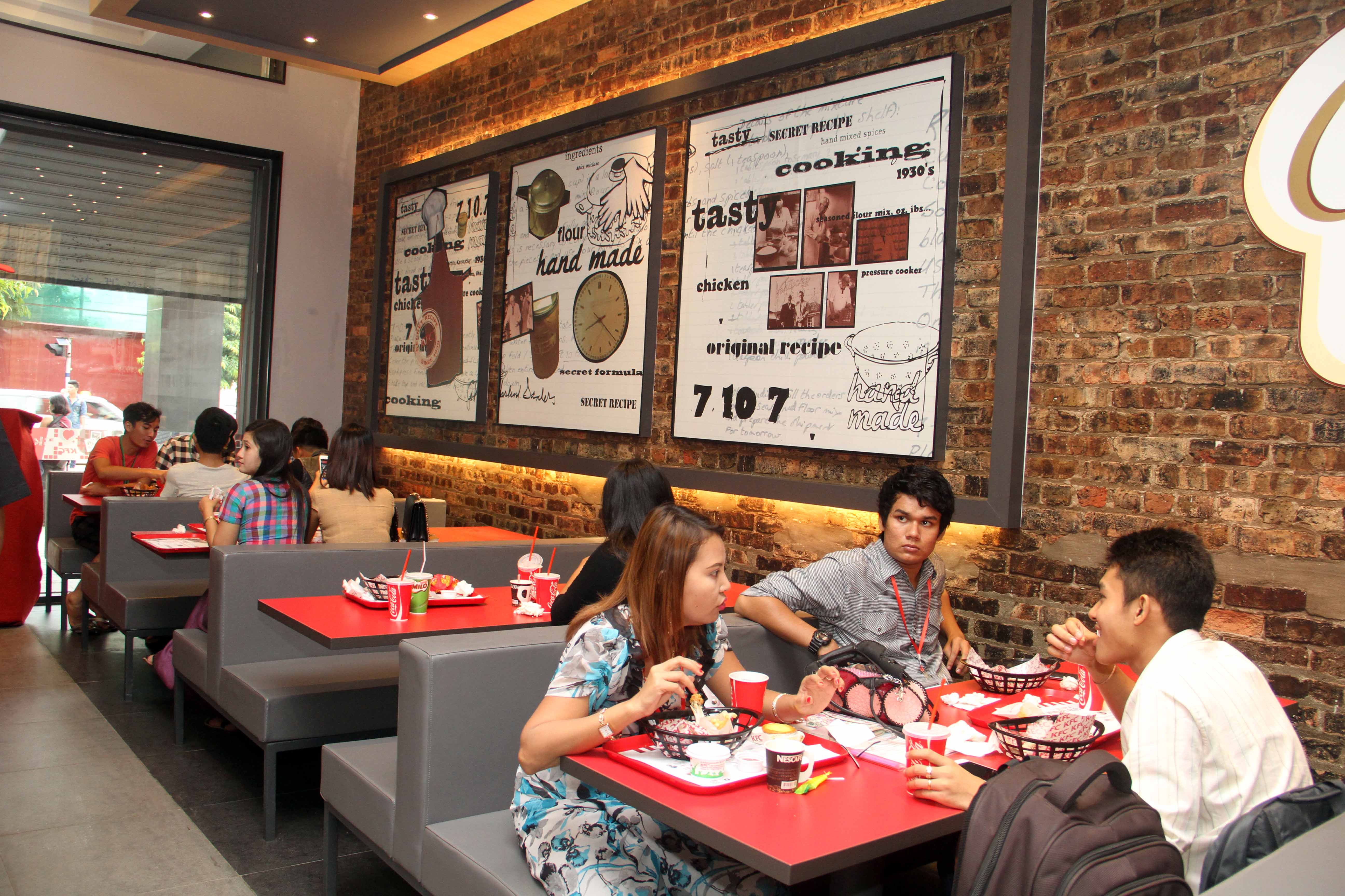 ျမန္မာႏိုင္ငံမွာ KFC စားသံုးႏိုင္ၿပီ (ဓာတ္ပံု)