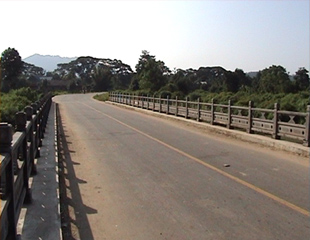 ဗန္းေမာ္-ျမစ္ၾကီးနားလမ္းေပၚက တံတားမိုင္းခြဲခံရ