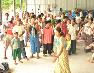 စစ္မက္ျဖစ္ပြားရာေဒသတြင္းက ေက်း႐ြာသားမ်ားကို ေ႐ြွႊ့ေျပာင္းခိုင္း