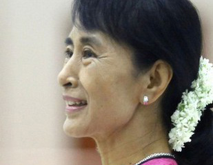 ေဒၚေအာင္ဆန္းစုၾကည္၏ ျငိမ္းခ်မ္းေရး ကမ္းလွမ္းခ်က္အေပၚ တိုင္းရင္းသားအဖြဲ့မ်ား ၾကိုဆို