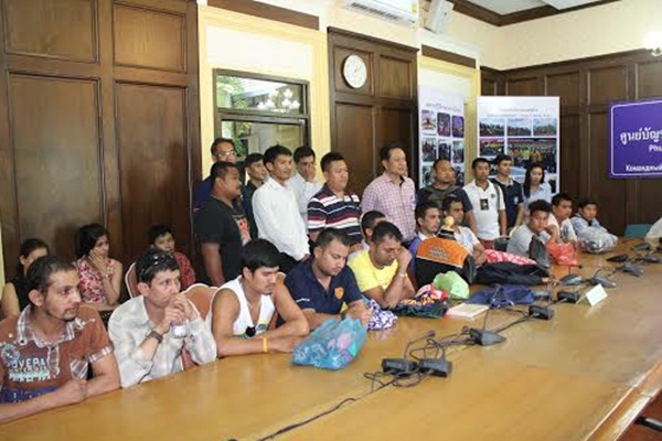 ဖူးခက္တြင္ ေစ်းေရာင္းသည့္ ျမန္မာအပါအ၀င္ ႏိုင္ငံျခားသား ၂၀ ဦးကို ဖမ္းဆီး