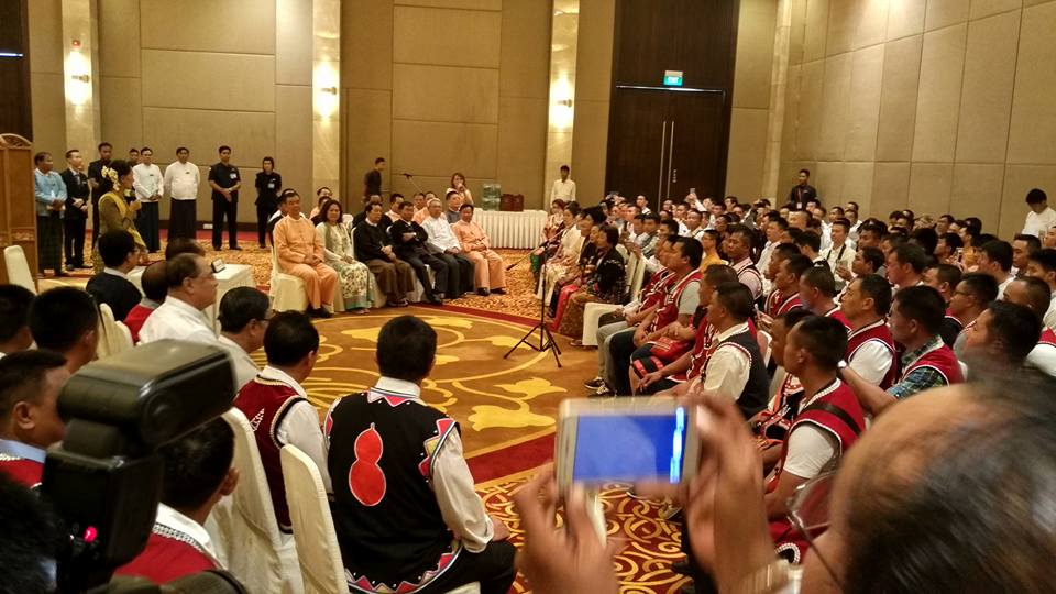 ၿငိမ္းခ်မ္းေရး ေကာ္မရွင္ႏွင့္ ဝ တပ္ဖြဲ႔တို႔ ယေန႔ ေဆြးေႏြးမည္