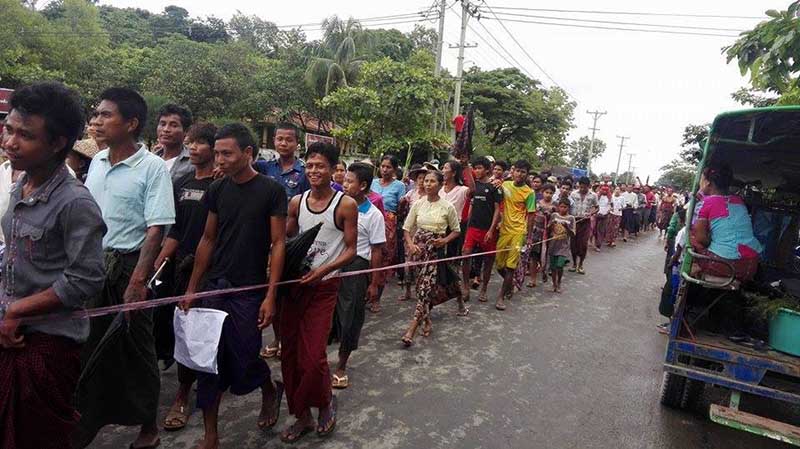 ၂၁ ရာစုပင္လုံတြင္ တုိင္းရင္းသားလက္နက္ကုိင္အားလံုး ပါ၀င္ေရး ဆႏၵျပေတာင္းဆို