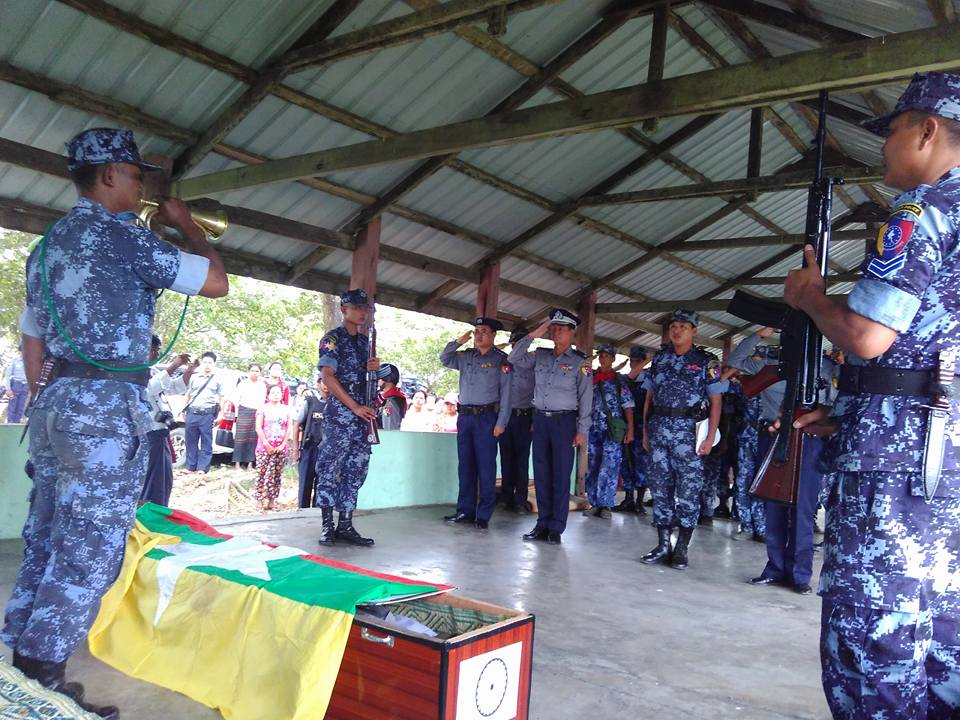အၾကမ္းဖက္သမားမ်ား၏ ပစ္ခတ္မႈေၾကာင့္ က်ဆုံးခဲ့သည့္ ရဲဒုတပ္ၾကပ္စ်ာပန က်င္းပ