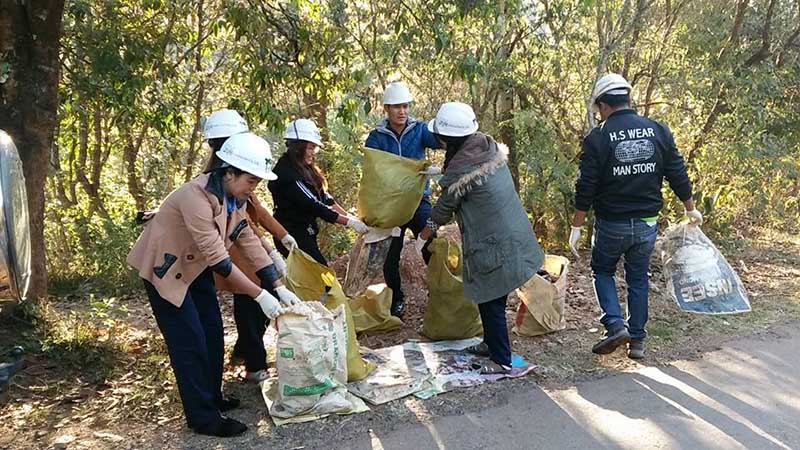 ျပည္ေထာင္စုေန႔ကို ဂုဏ္ျပဳသည့္အေနျဖင့္ ရွမ္းျပည္နယ္အစိုးရ ဝန္ႀကီးမ်ား အမႈိက္ေကာက္