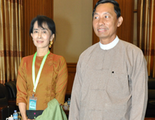 ေဒၚေအာင္ဆန္းစုၾကည္ ေနျပည္ေတာ္ခရီးစဥ္ (သတင္းဓာတ္ပုံ)