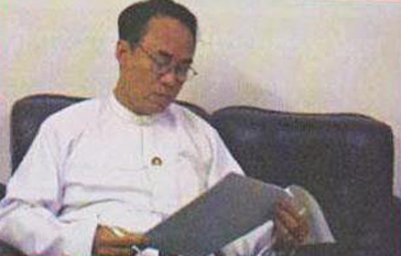 မွန္ေနရင္လည္း လက္ခုပ္တီးျပီး လက္ခံရမွာေပါ့
