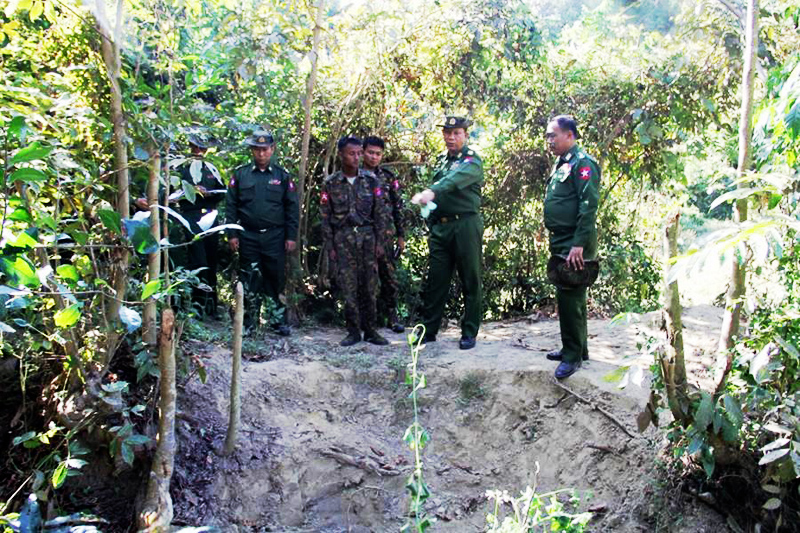 ဘဂၤါလီအၾကမ္းဖက္ ၁၀ ဦးအား သုသာန္သို႔ ေခၚေဆာင္သတ္ျဖတ္ခဲ့ဟု တပ္မေတာ္ထုတ္ျပန္