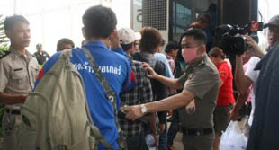 ထိုင္းအက်ဥ္းေထာင္မွ ျမန္မာအလုပ္သမား ၇၀၀ ေက်ာ္ကုိ နယ္စပ္ျပန္ပို့