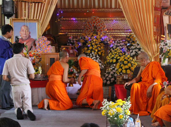 ခ်င္းမိုင္က ဝပ္ဆိ္ုင္မြန္းဘုန္းၾကီးေက်ာင္း ထိုင္းပိုင္ျပုလုပ္ေရး ျမန္မာမ်ားကန့္ကြက္