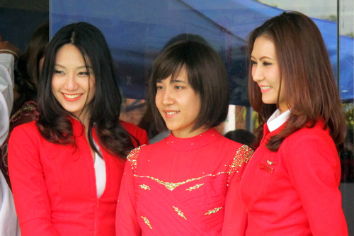 Air Asia မနၱေလး-ဘန္ေကာက္ ခရီးစဥ္ စတင္ေျပးဆြဲ
