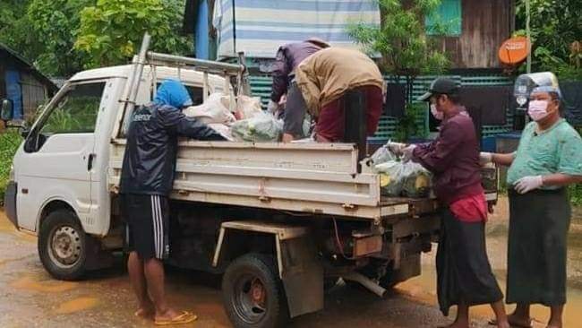နတ်တလင်းတွင် စိုက်ခင်းရှင်များထံမှ သီးနှံအလှူခံပြီး ခက်ခဲနေသည့် ပြည်သူကို လှူဒါန်း