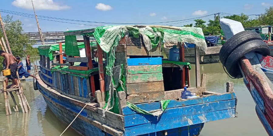 စစ်တွေတွင် စက်လှေပိုင်ရှင် ၂ ဦးကို မတရားအသင်းဆက်သွယ်မှုဖြင့် စစ်ကောင်စီက အမှုထပ်ဖွင့်