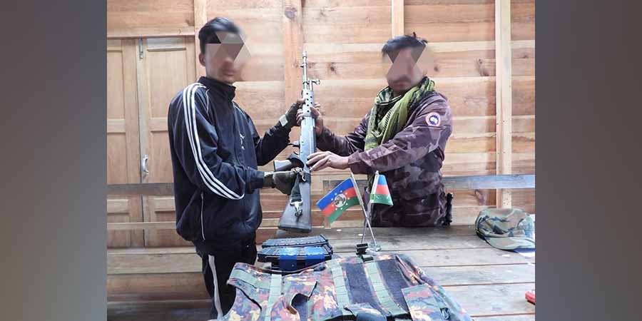မင်းတပ်တွင် စစ်ကောင်စီတပ်သားတဦး လက်နက်ခဲယမ်းအပြည့်စုံဖြင့် ပြည်သူ့ရင်ခွင်ခိုလှုံ