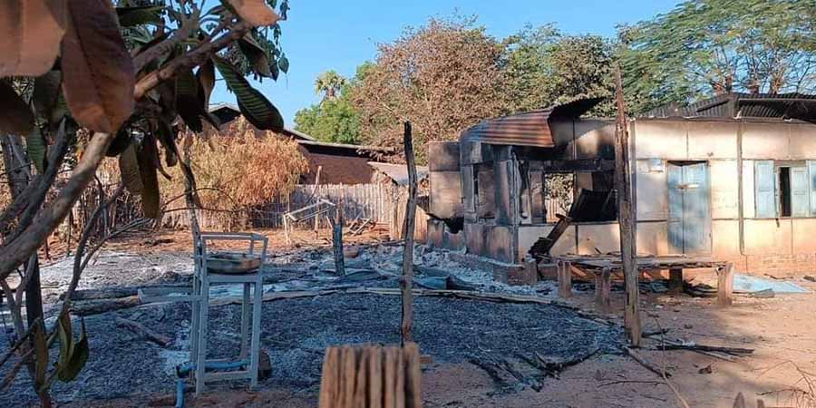 ပေါက်မြို့ရှိ စစ်တပ်စစ်ဆေးရေးဂိတ် တိုက်ခိုက်ခံရ၊ ရေစကြိုတွင် စစ်တပ်နှင့် ပျူစောထီးက နေအိမ် ၁၆၀ ကျော်ကို မီးရှို့