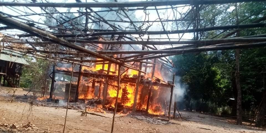 ကော့ကရိတ်မြို့နယ် ကော့နွဲ့ကျေးရွာကို စစ်ကောင်စီတပ် မီးရှို့ဖျက်ဆီး
