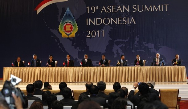 http://burmese.dvb.no/wp-content/uploads/2011/11/photo-reuters.jpg