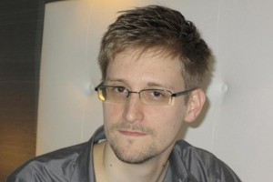 snowden--621x414