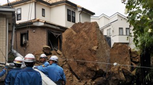 typhoon-japan-fukushima-leaks-.si