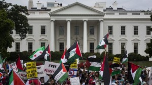 373834_White-House-protest-Israel