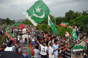 Pakistan_anti_govt_protest_AFP_650