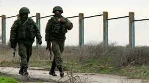 crimea-defense-russian-soldiers.si