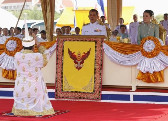 ဓာတ္ပံု - ႐ိုက္တာ