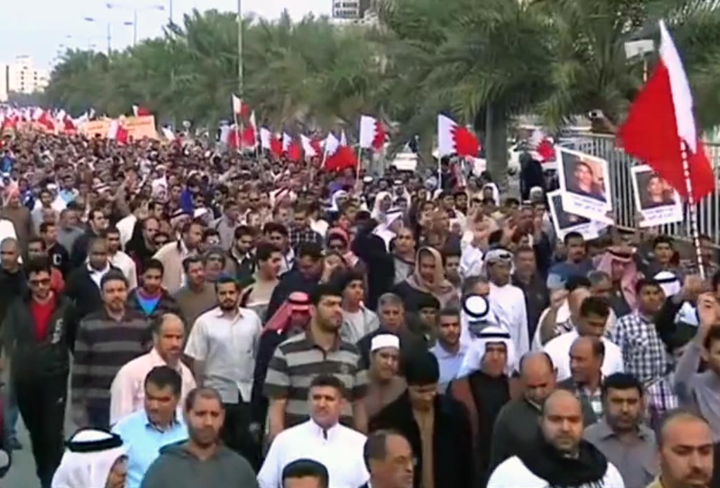 Thousands join peaceful Bahrain anti-government protest