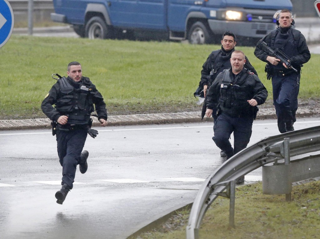 150109-france-attacks-manhunt-mn-0423_c7287370506f48658efd9fdbdc1ae0d5