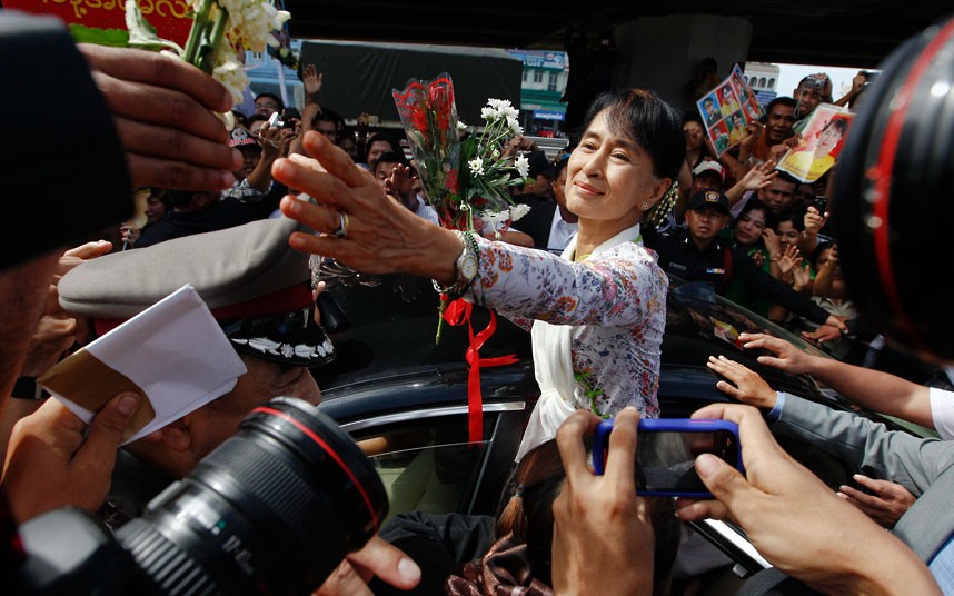 ေဒၚေအာင္ဆန္းစုၾကည္ ၂၀၁၂ ခုႏွစ္က ထုိင္းႏုိင္ငံ လာေရာက္စဥ္