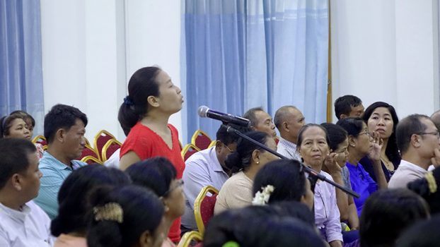 NLD representatiive meet people 4