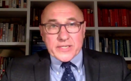 “တပ်မတော်လို့တောင် ခေါ်ရခက်ပါတယ်။ ဒုစရိုက်ရာဇဝတ်သားတွေနဲ့ ပိုတူနေတယ်။” - ကုလလူ့အခွင့်အရေး အထူးကိုယ်စားလှယ်       တွန်မ်အန်ဒရူးစ်