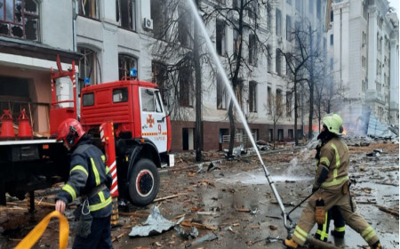 ခါခိဗ်မြို့ လူနေရပ်ကွက်ကို ရုရှားပစ်ခတ်မှုကြောင့် ၇ ဦးသေဆုံး