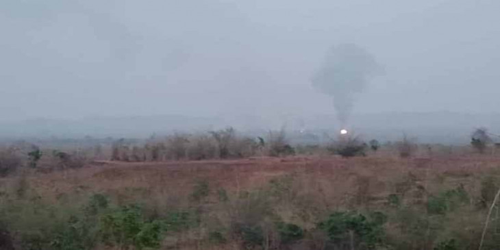 Dewan militer menyerang desa Pazigyi lagi untuk ketiga kalinya.  Membakar desa – DVB