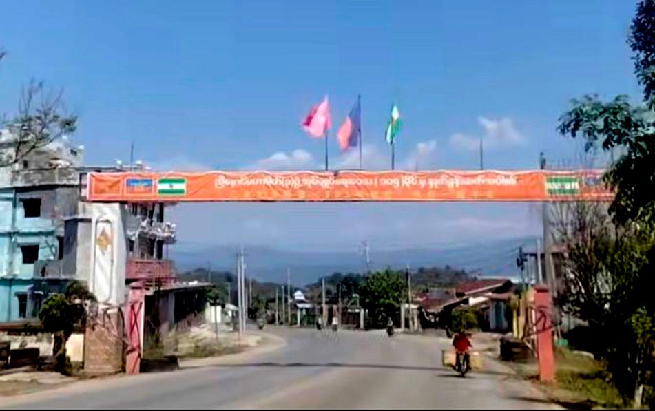 ၁၀၅ မိုင်တွင် TNLA အလံပြန်တင်၊ သိမ်းဆည်းလက်နက်များ MNDAA ပြန်ပေး
