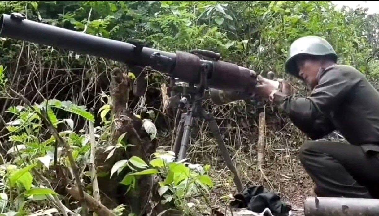 AA တိုက်ခိုက်မှုကြောင့် စစ်တပ်က အထိနာပြီး ယာယီစခန်း ၄ ခုမှ ဆုတ်ခွာ 