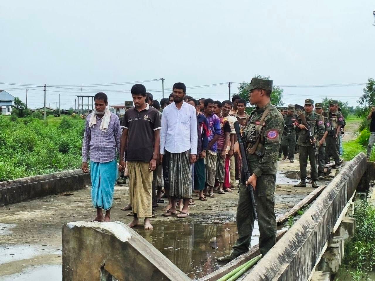 ငါးခိုးဖမ်းသည့် ဘင်္ဂလားဒေ့ရှ် ၂၄ ဦးကို AA က ခံဝန်ကတိဖြင့် ပြန်လွှဲပေး 