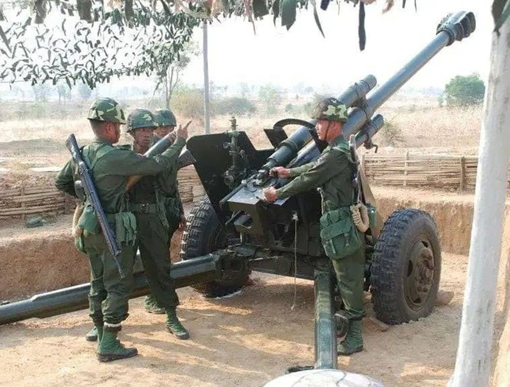 စစ်တွေမြို့နယ်၌ စစ်တပ်က လက်နက်ကြီး ပစ်ခတ်တိုက်ခိုက်