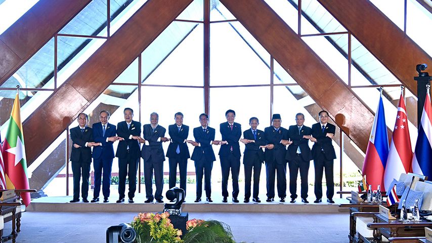 မြန်မာနိုင်ငံ၌ အကြမ်းဖက်မှုများ ရပ်တန့်ရန်နှင့် အကျဉ်းသားများ ပြန်လွှတ်ရန် အာဆီယံတောင်းဆို 