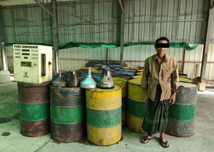 ဧရာဝတီတိုင်းတွင် စက်သုံးဆီ ရောင်းဝယ်မှုဖြင့် လယ်သမားများအပါအဝင် ၂၁ ဦး ဖမ်းခံရ