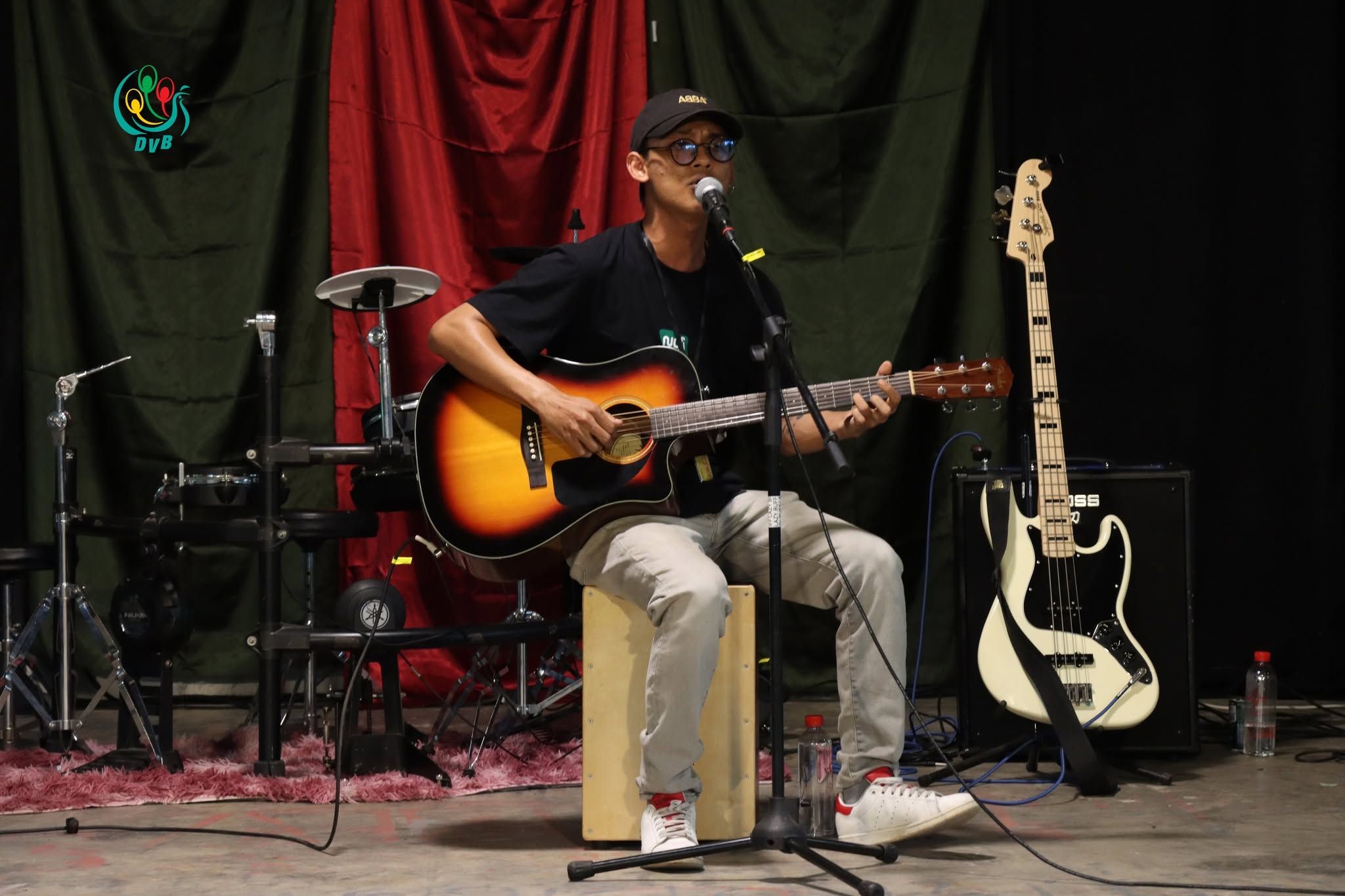 တော်လှန်လူငယ် အဆိုတော် Brody Indihood ၏ ချင်းမိုင်ဖျော်ဖြေပွဲ (ဓာတ်ပုံ)