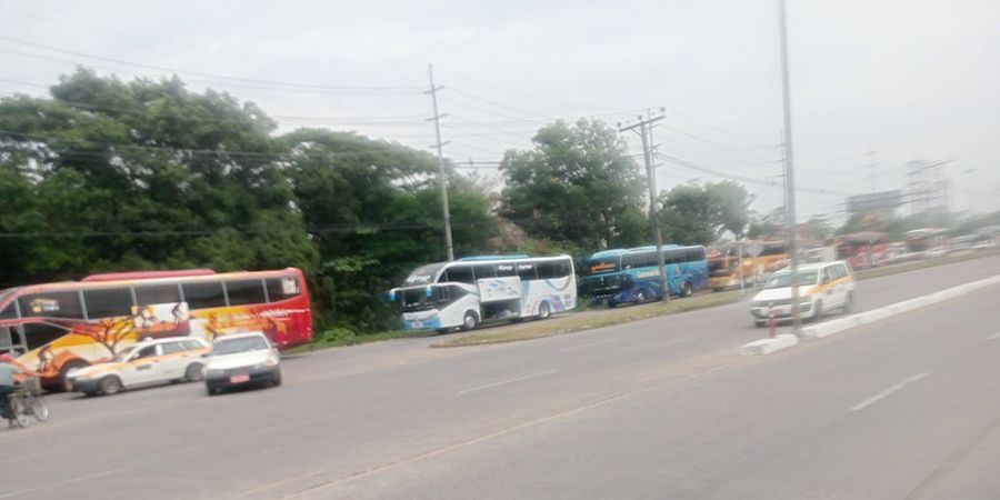 ရန်ကုန်တွင် စက်သုံးဆီစျေးခုန်တက်၊ ကားတန်းရှည်စောင့်ဆိုင်းနေရပြီး ဆိုင်အချို့ အရောင်းရပ်