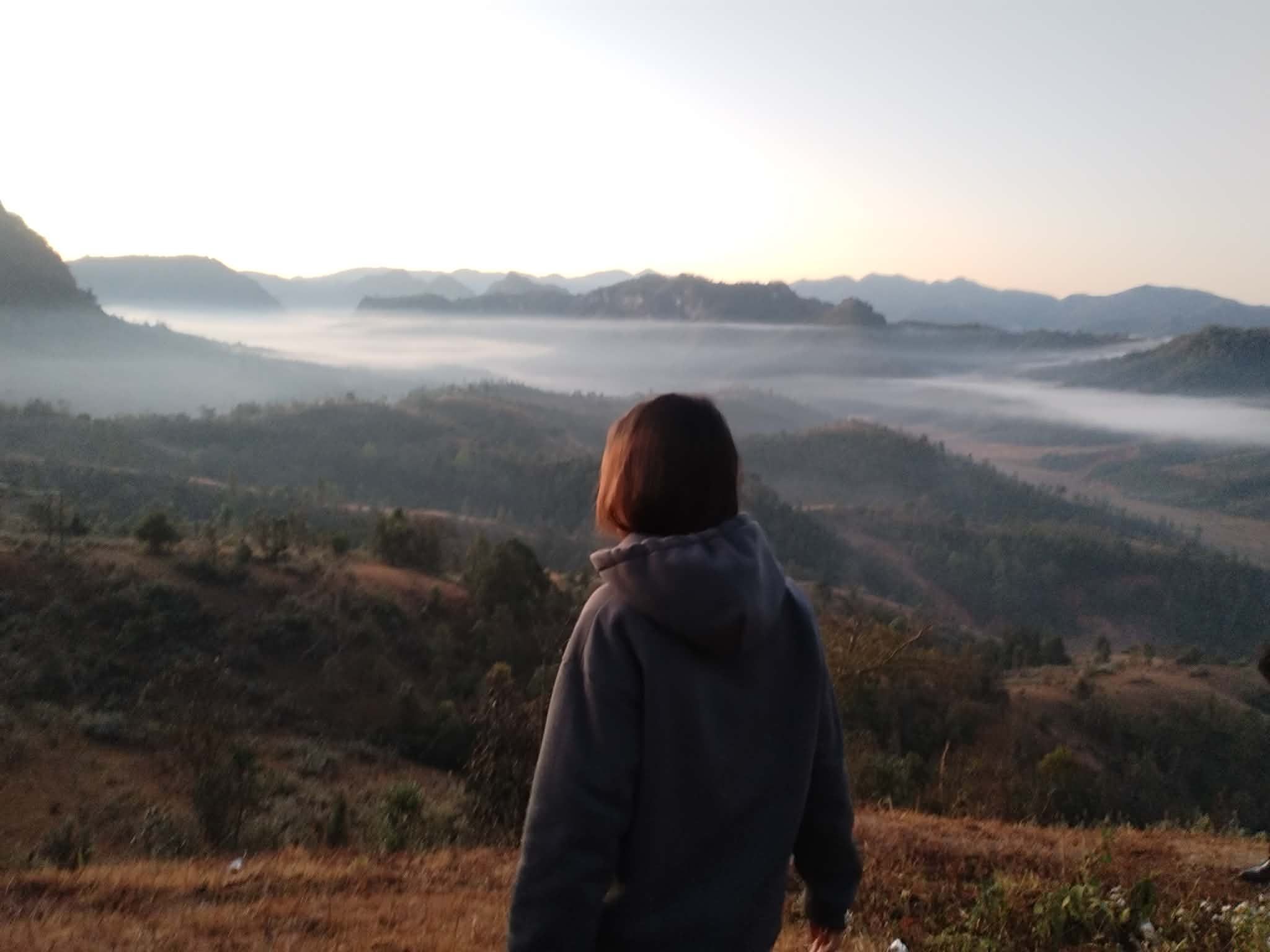 စိန်ခေါ်မှုများကြားက ကရင်နီစစ်ဘေးရှောင်များရဲ့ ပညာရေးအိပ်မက်ကို ဖြည့်ဆည်းပေးနေသူ CDM ကျောင်းဆရာမ