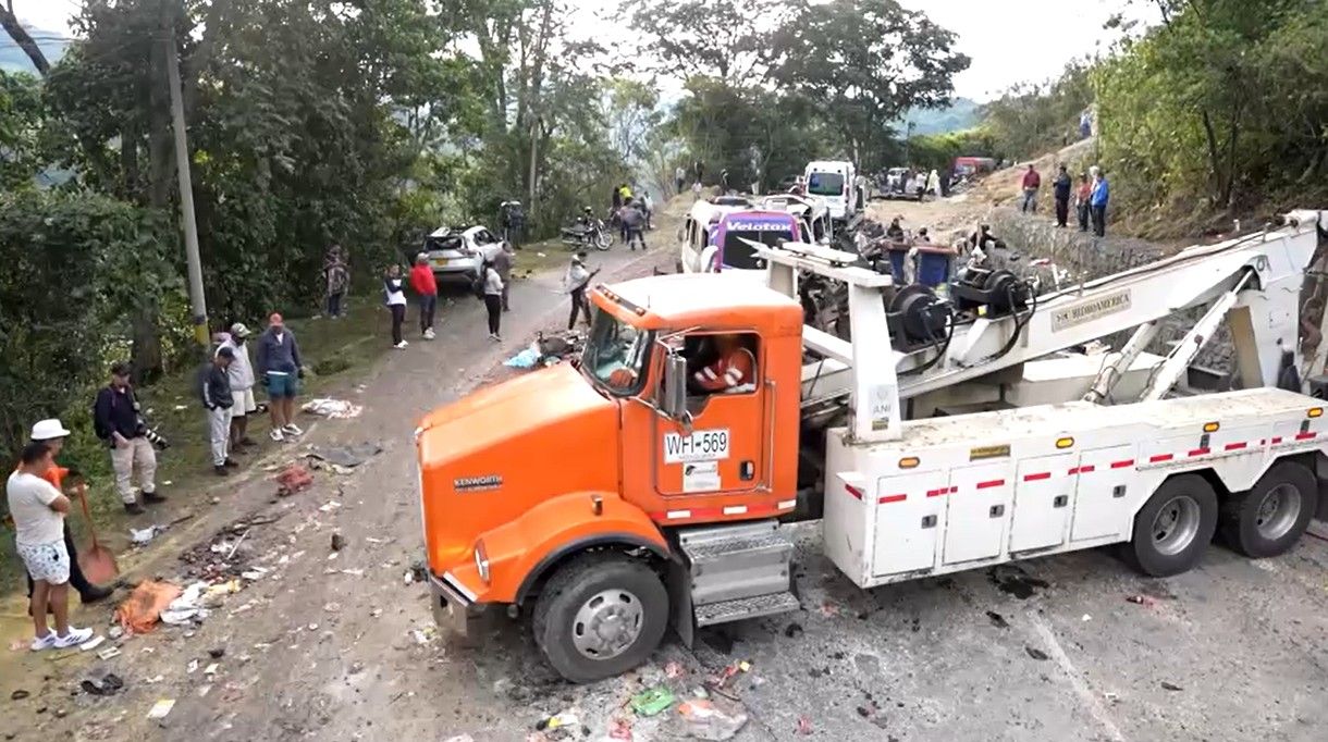 ကိုလံဘီယာ အဝေးပြေးလမ်းမ၌ ဖောက်ခွဲတိုက်ခိုက်ခံရပြီး ၁၉ ဦး သေဆုံး