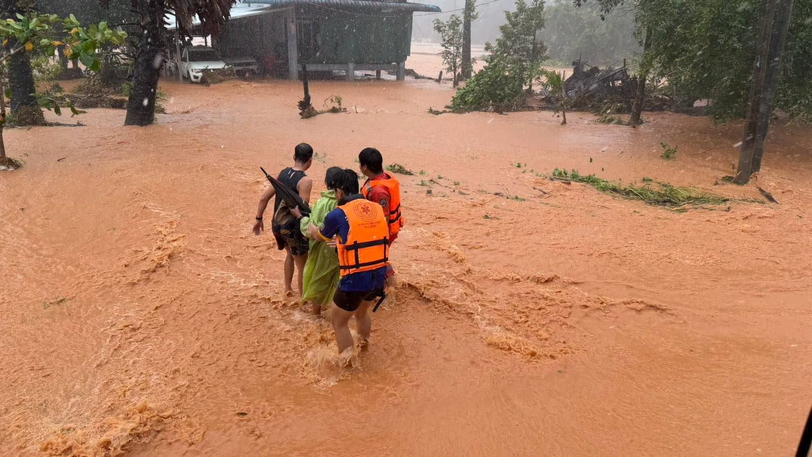 ထားဝယ်ရေဘေး သေဆုံးသူ ၁၃ ဦး ရှိလာပြီး ၃၀ ခန့် ပျောက်ဆုံး