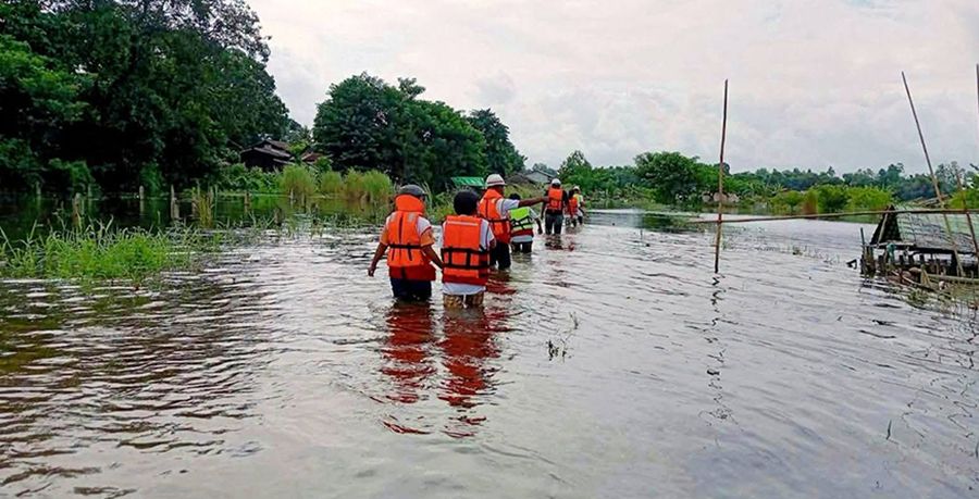 Photo: ကူညီကယ်ဆယ်ရေးအဖွဲ့