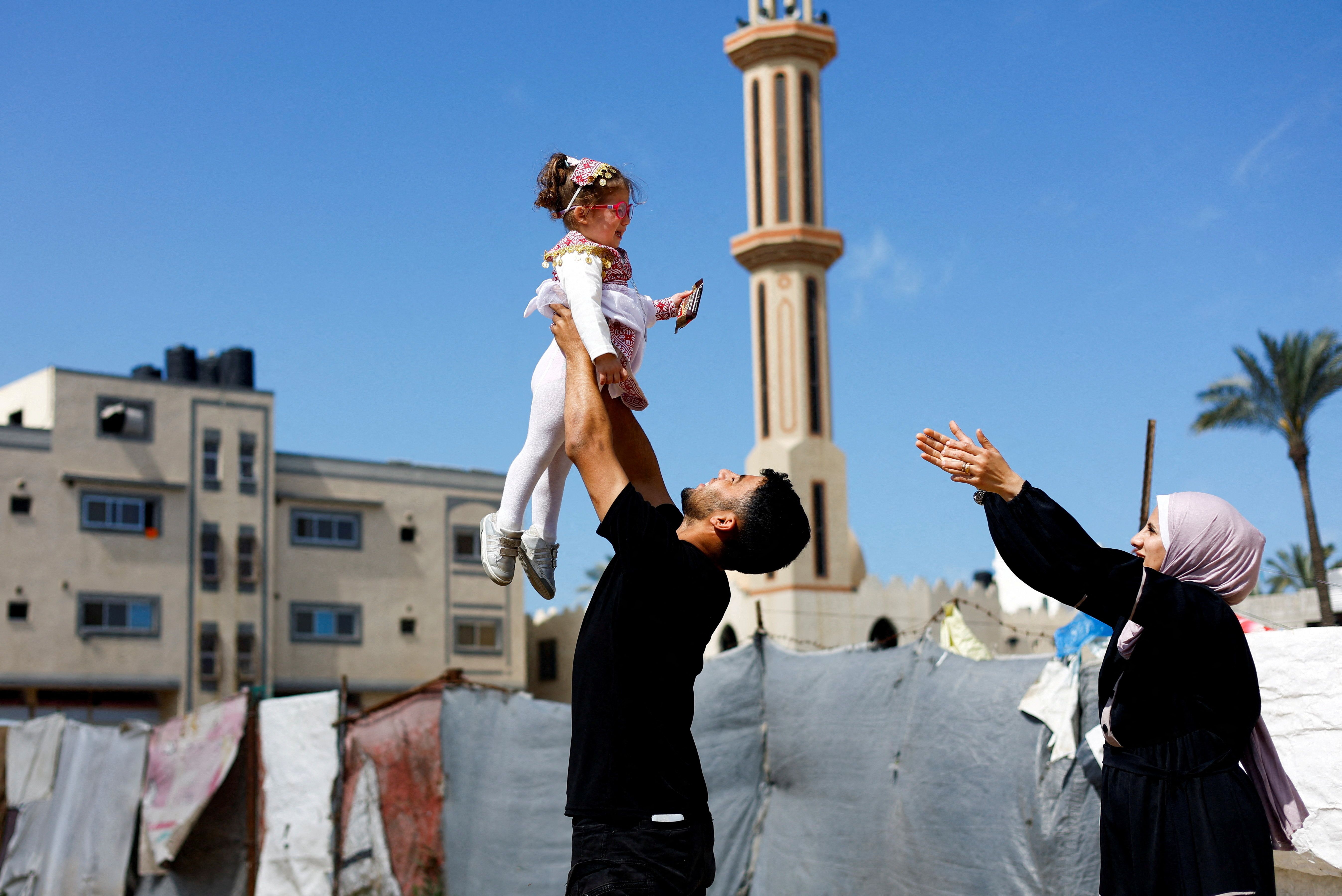 Photo: Mahmoud Issa/Reuters