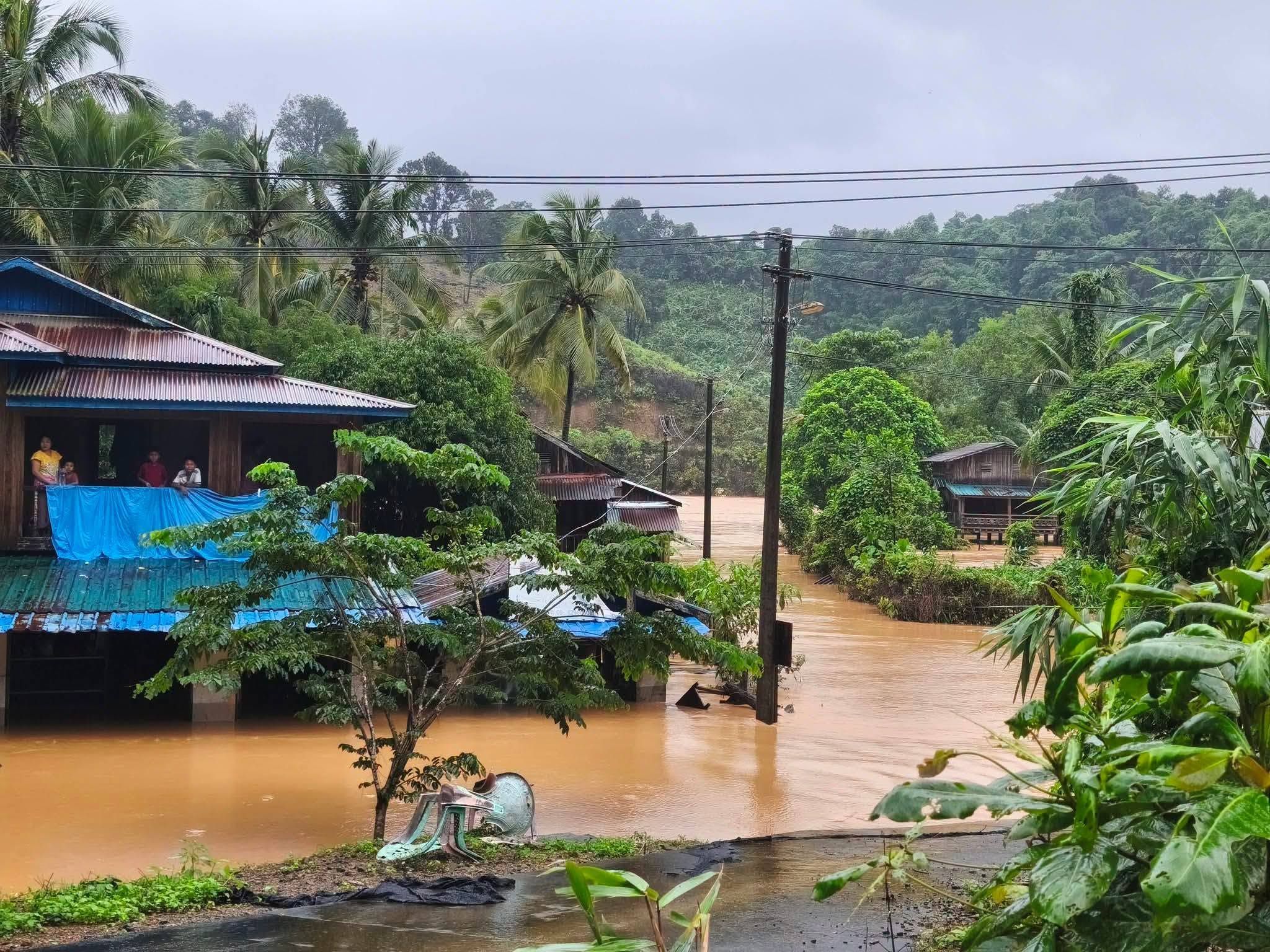 ဂွမြို့နယ်ရှိ ကျေးရွာ ၁၁ ရွာထက်မနည်း ရေကြီးနေ 