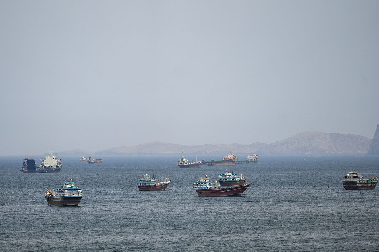 ဟော်မုဇ်ရေလက်ကြားက မြန်မာသင်္ဘောသားများ၏ လုံခြုံရေး ဘယ်လိုရှိလဲ