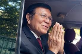 ကမ္ဘောဒီးယား အတိုက်အခံခေါင်းဆောင် ခမ်ဆိုခါအား နိုင်ငံတော်သစ္စာဖောက်မှုဖြင့် စစ်ဆေး